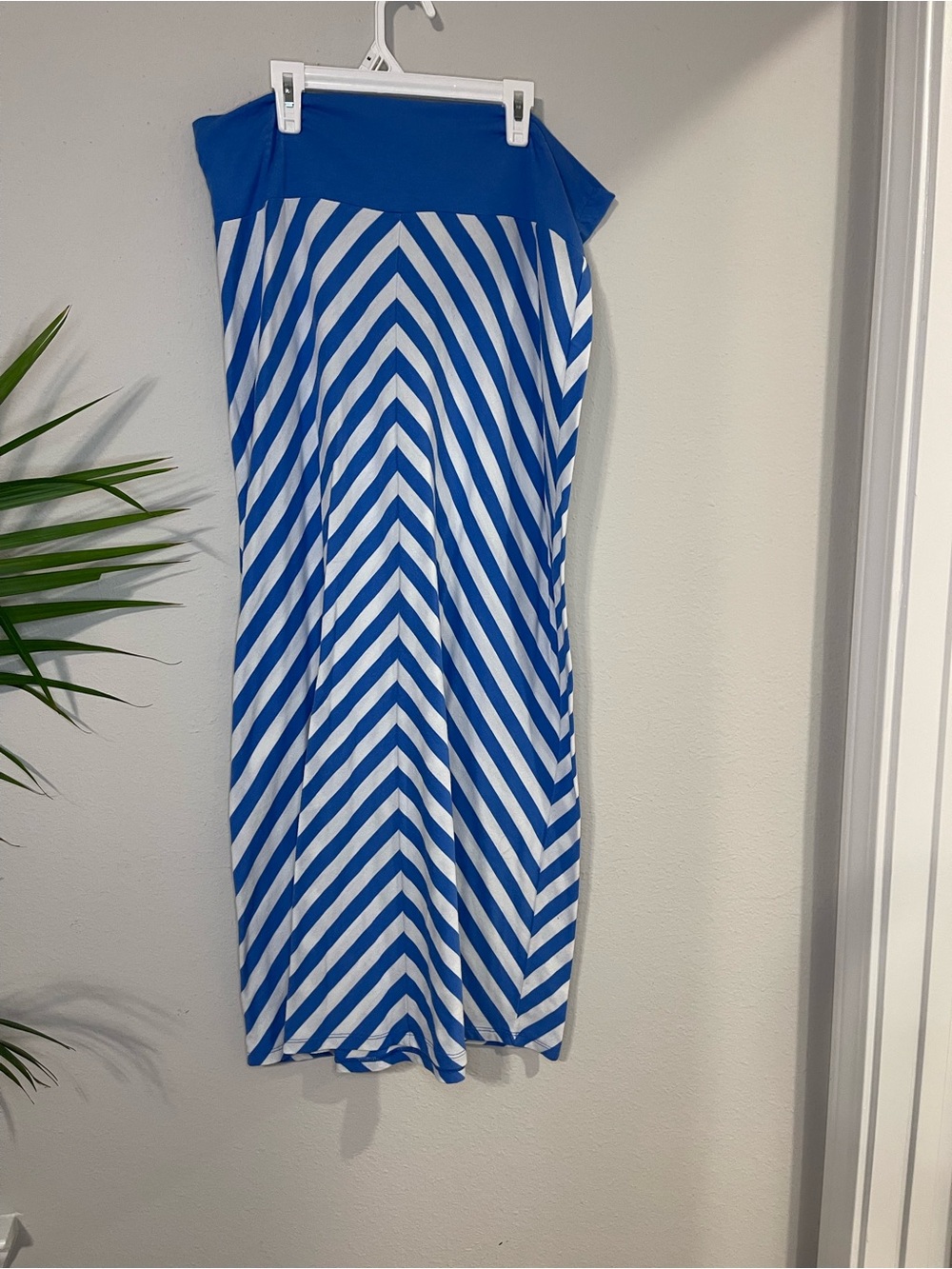 Y2K Blue and White Chevron Maxi Skirt - Women's